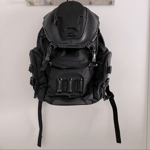 Oakley bathroom sink backpack